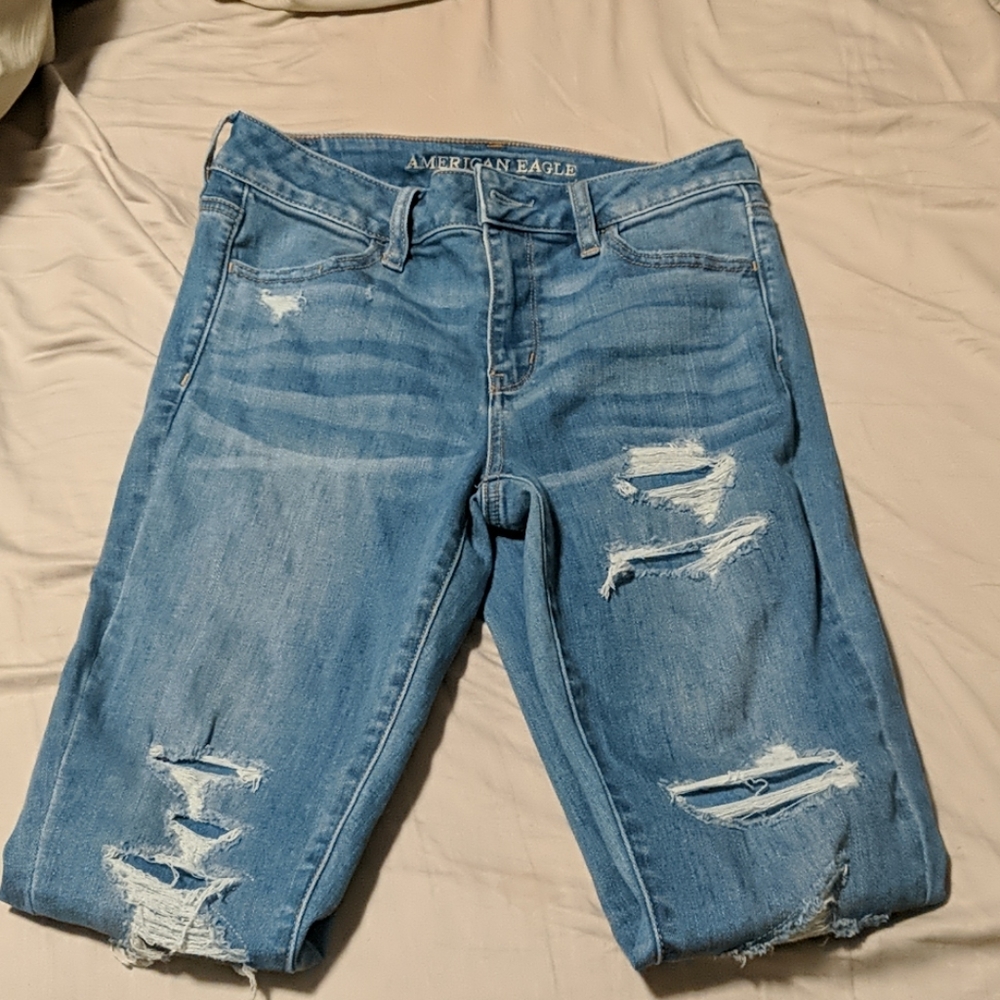 AE High-rise ripped jegging